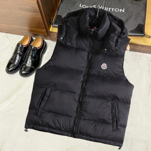 Moncler Men's Black Quilted Vest - Picture 1 of 5